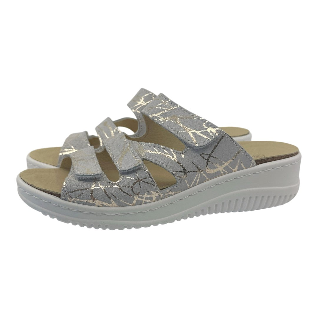 Chinelo Belvida 41.482, cor dourado, par em perspetiva.