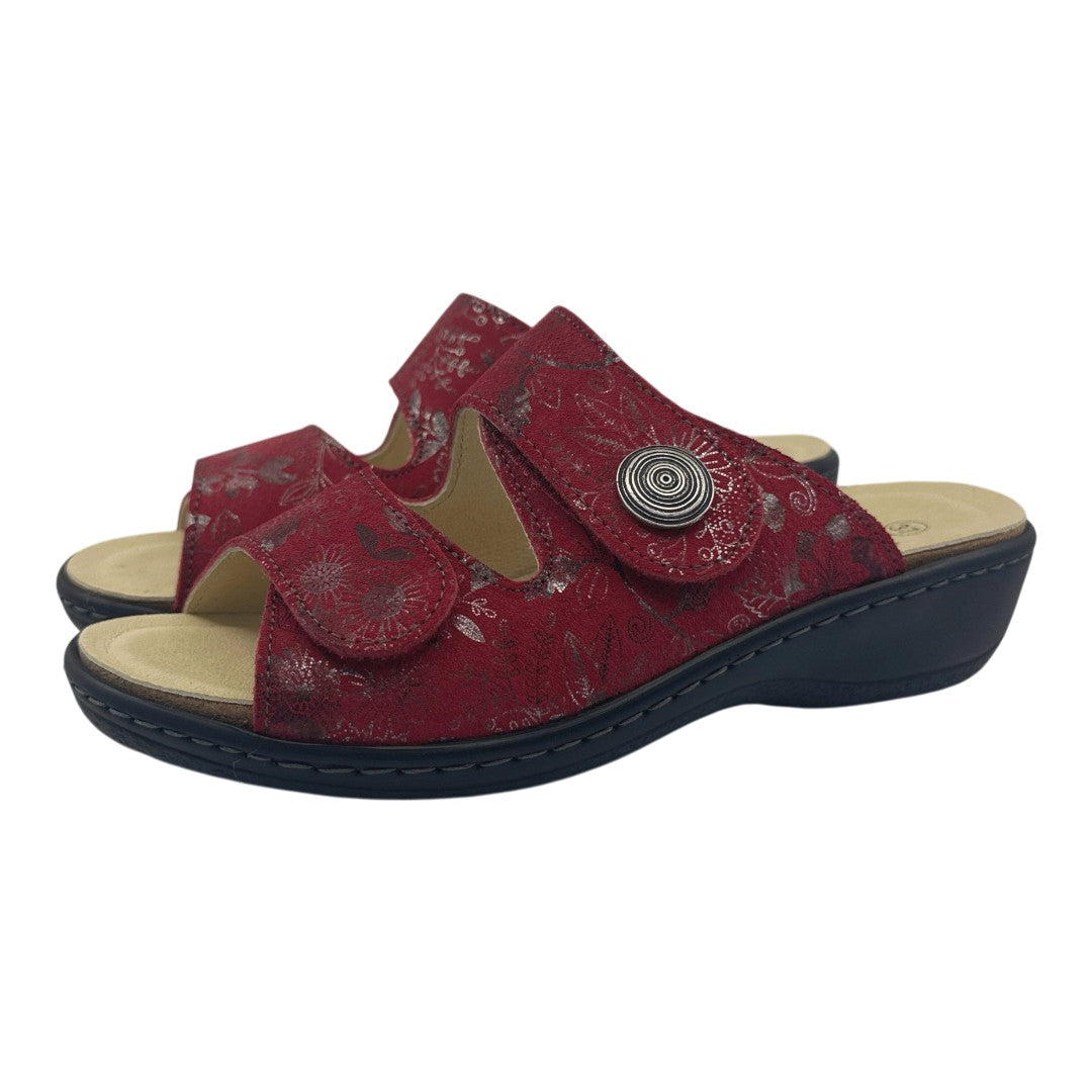 Chinelo Belvida 42.410, cor vermelho, par em perspetiva.