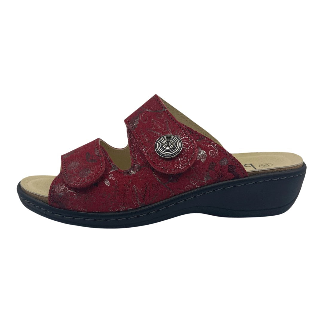 Chinelo Belvida 42.410, cor vermelho, vista exterior em perspetiva.