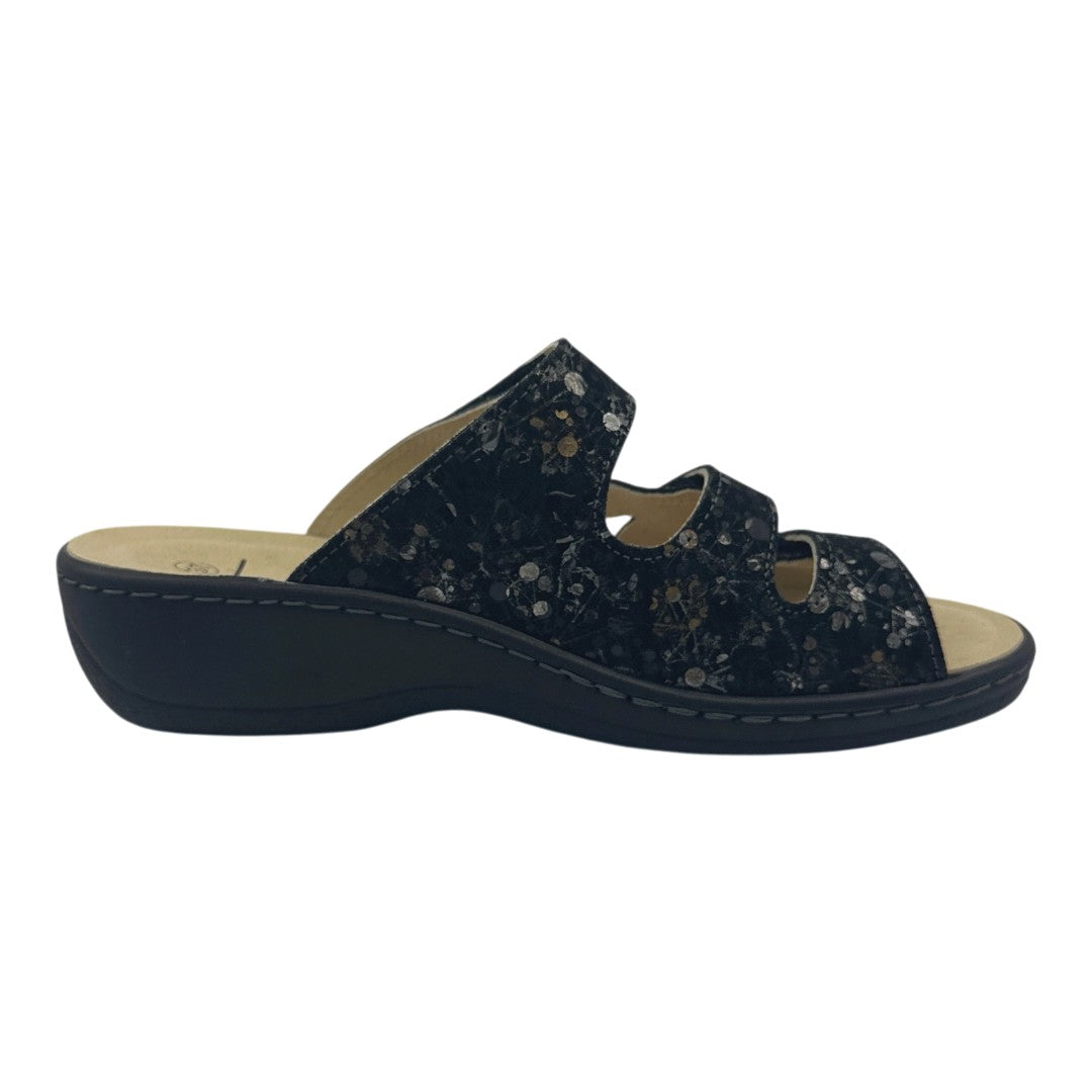 Chinelo Belvida 42.482, cor platina, vista lateral interior.