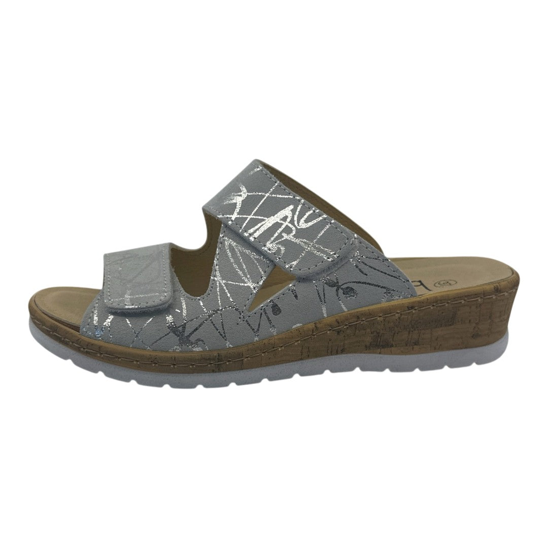 Chinelo Belvida 43.495, cor pérola, vista exterior em perspetiva.