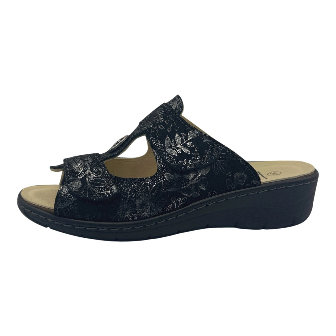 Chinelo Belvida 45.218, cor preto, vista exterior em perspetiva.