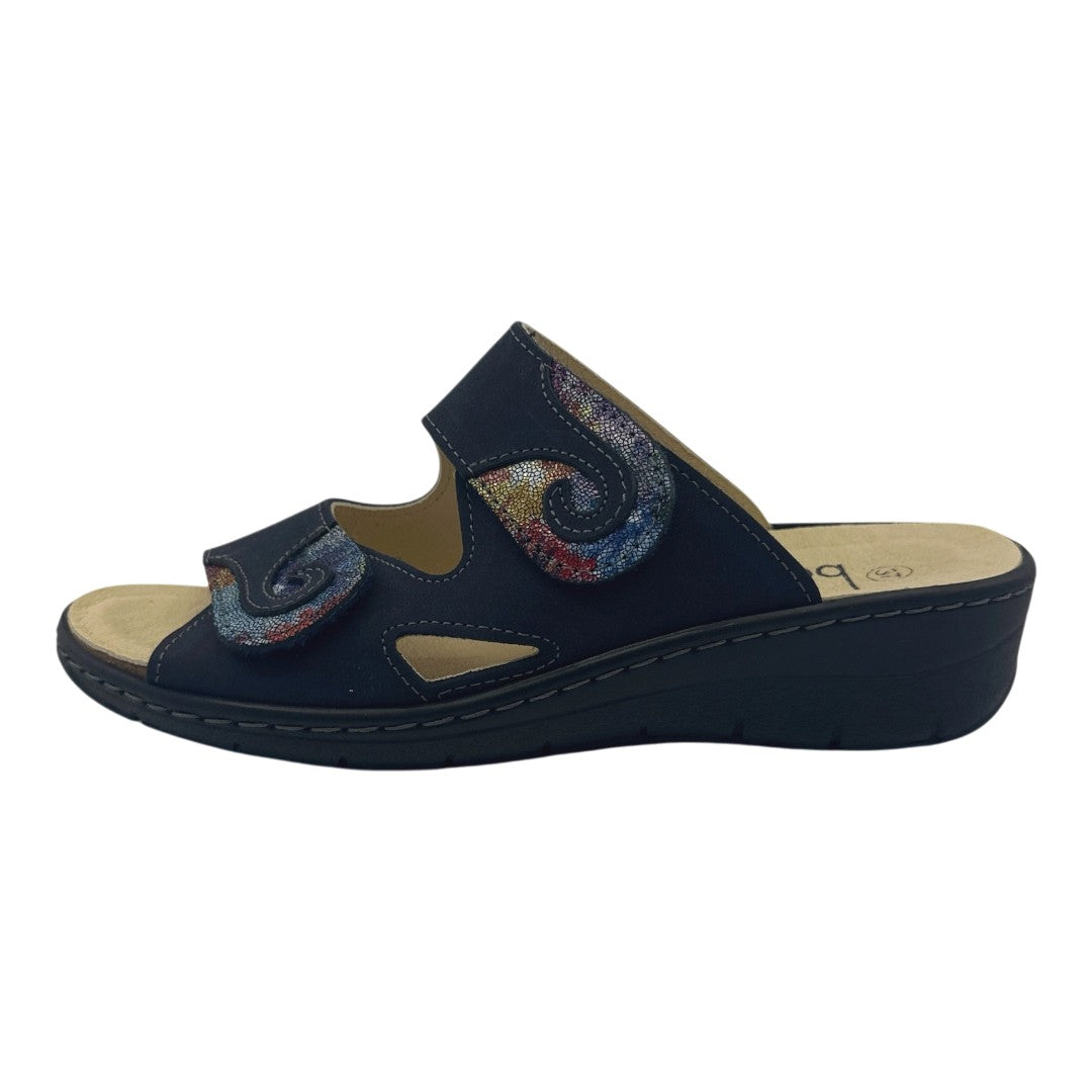Chinelo Belvida 45.463, cor azul-marinho, vista exterior em perspetiva.