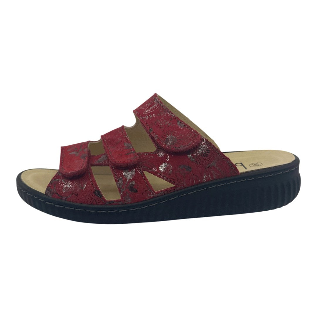 Chinelo Belvida 47.060, cor vermelho, vista exterior em perspetiva.