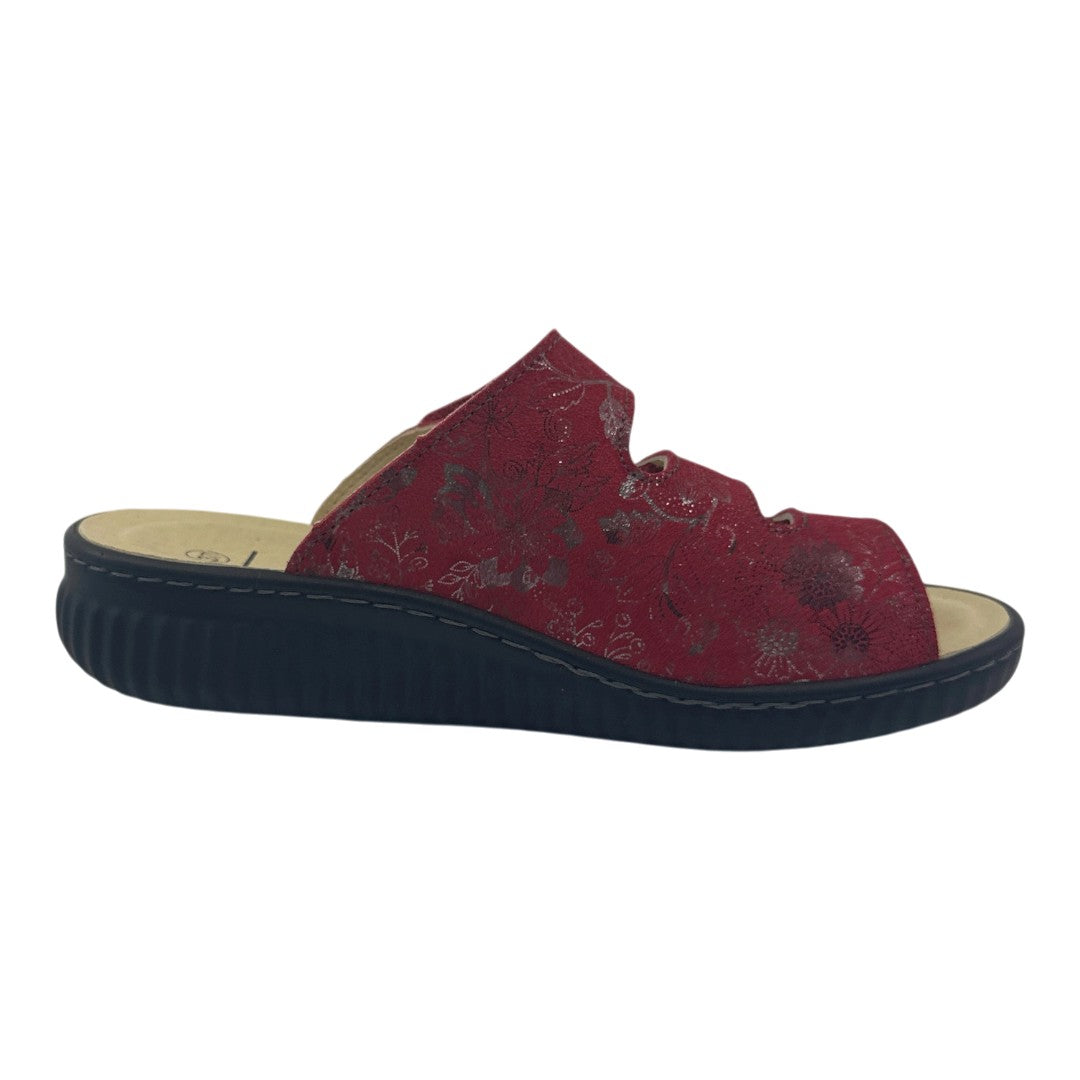 Chinelo Belvida 47.060, cor vermelho, vista lateral interior.