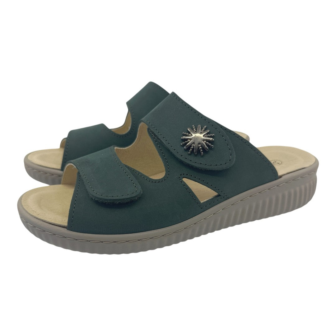 Chinelo Belvida 47.403, cor verde, par em perspetiva.