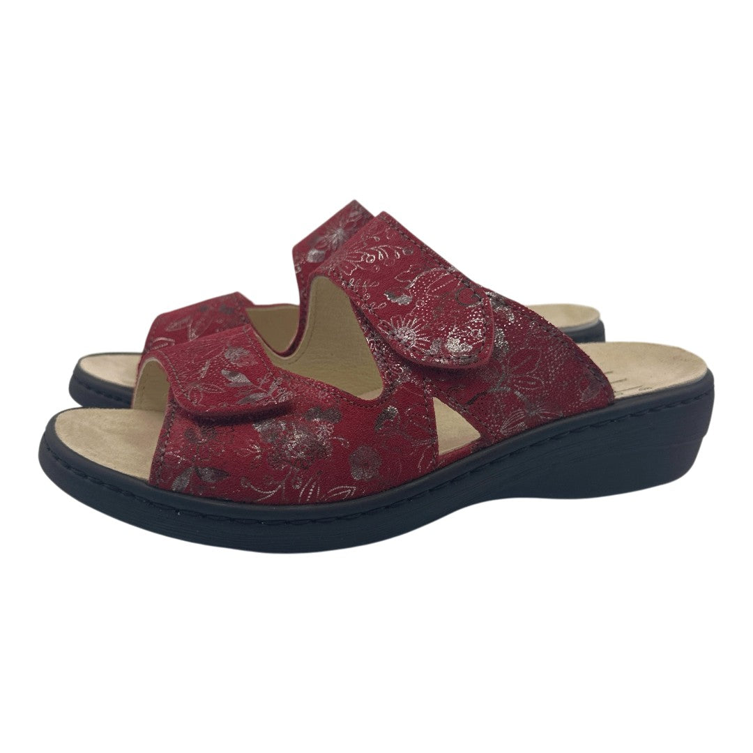 Chinelo Belvida 48.050, cor vermelho, par em perspetiva.