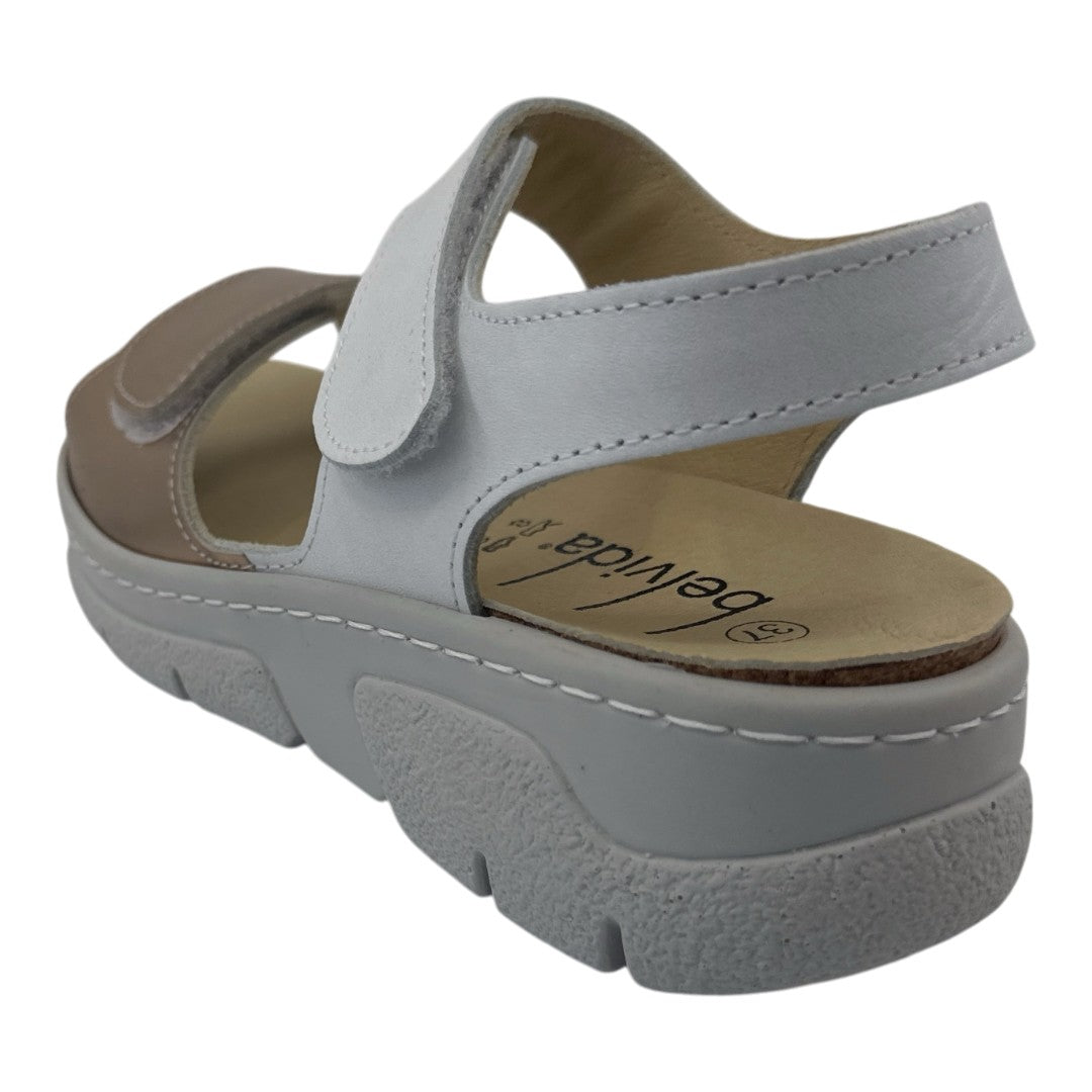 Maggie Sandália 81.008 — Branco. Laminado Eclipse/Shine — vista lateral