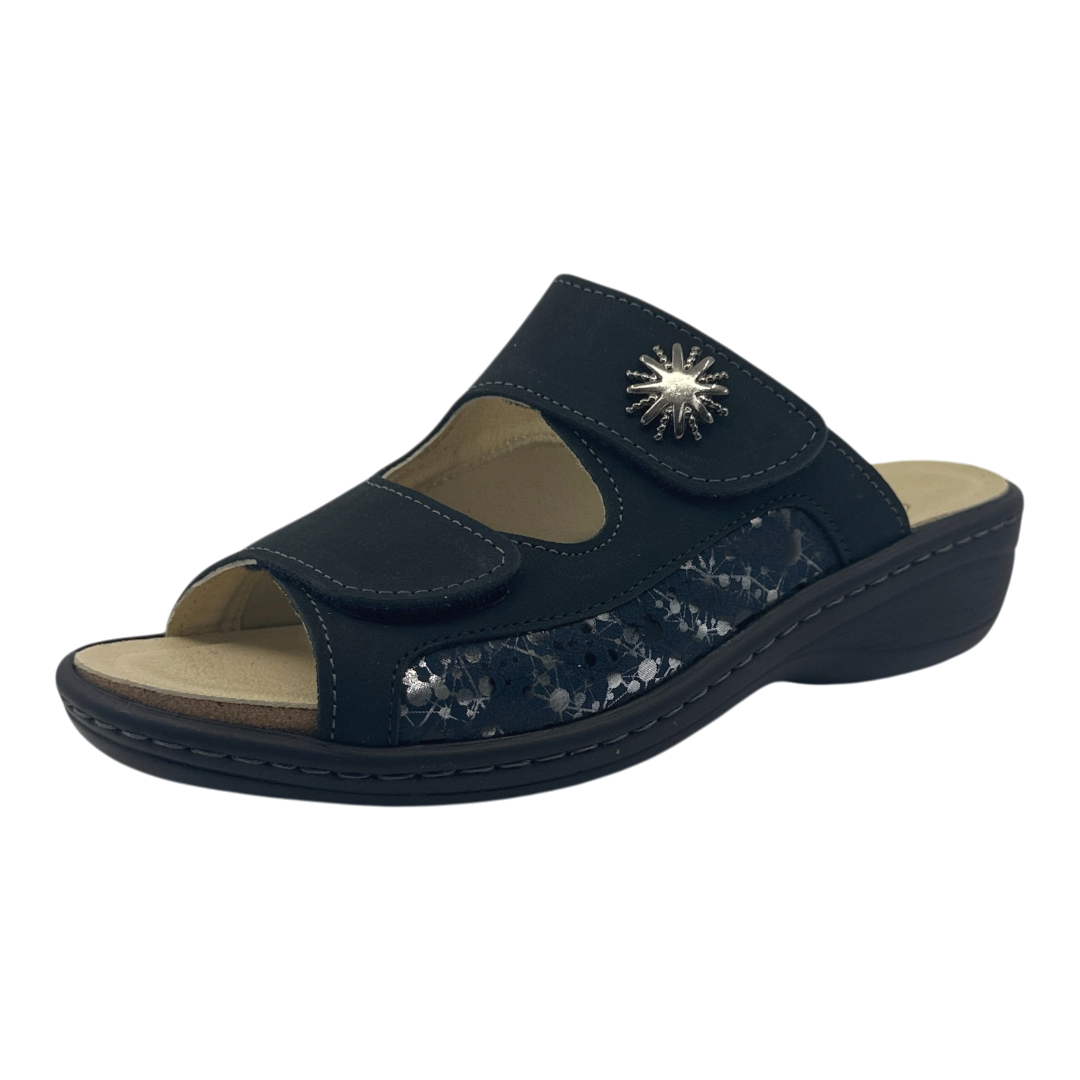 Chinelo Belvida 10.300, cor azul-marinho, vista em perspetiva.