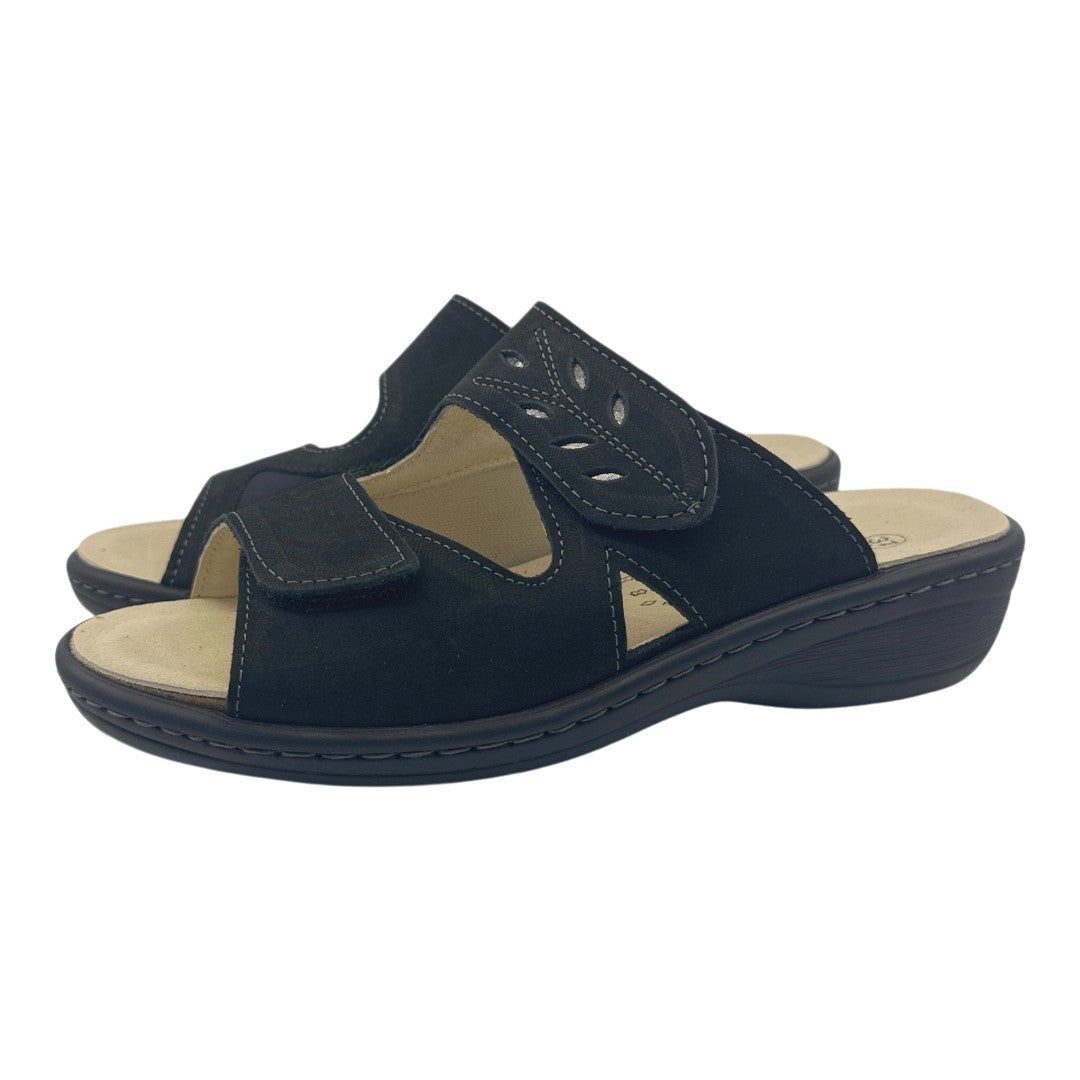 Chinelo Belvida 10.304, cor preto, par em perspetiva.