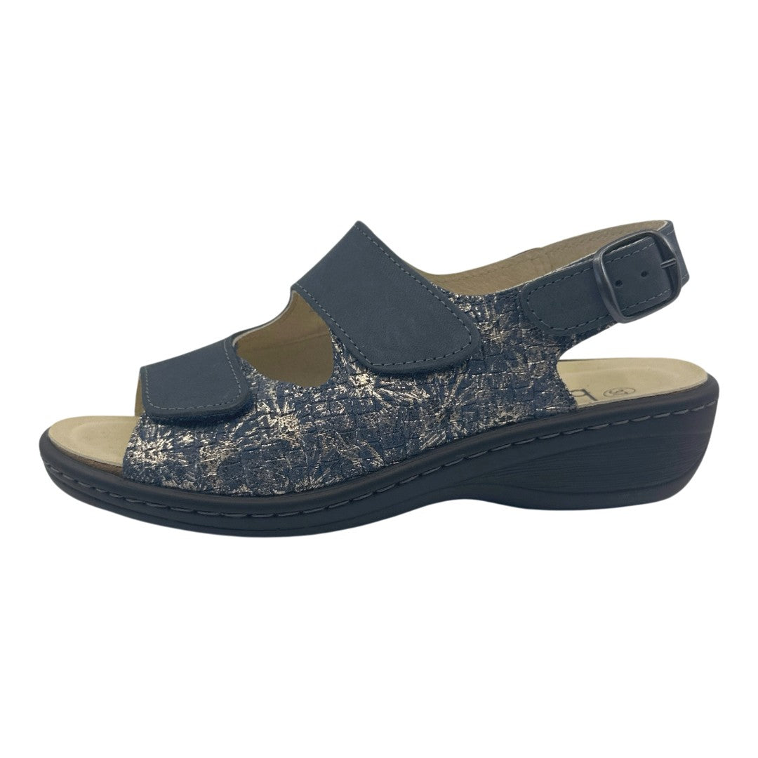 Sandália Belvida 10.303, cor azul denim, vista lateral.
